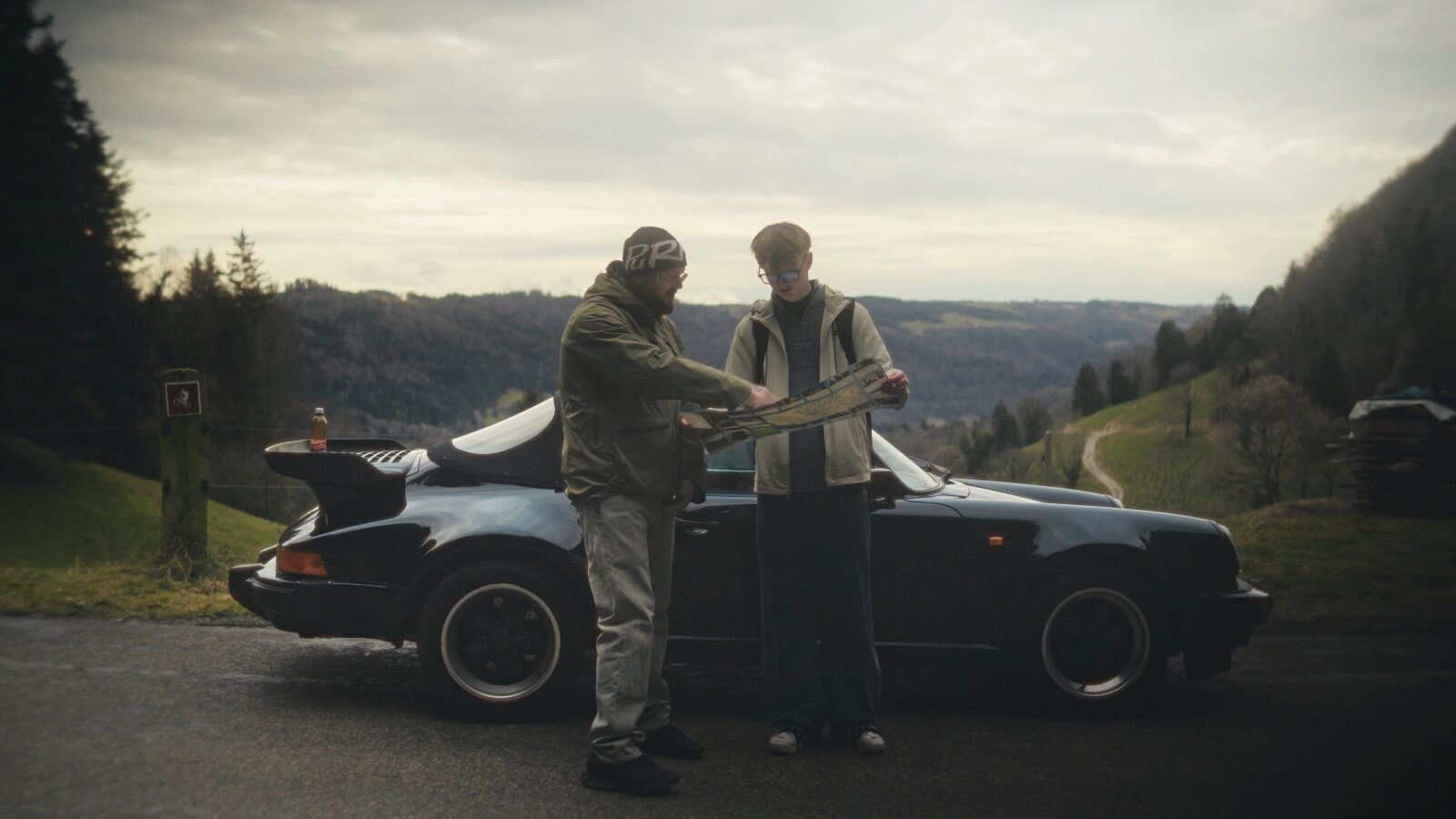 OVE x Chilly Gonzales x Jaymee x Lugatti  - DANS LA SCHEISSE - Still 14