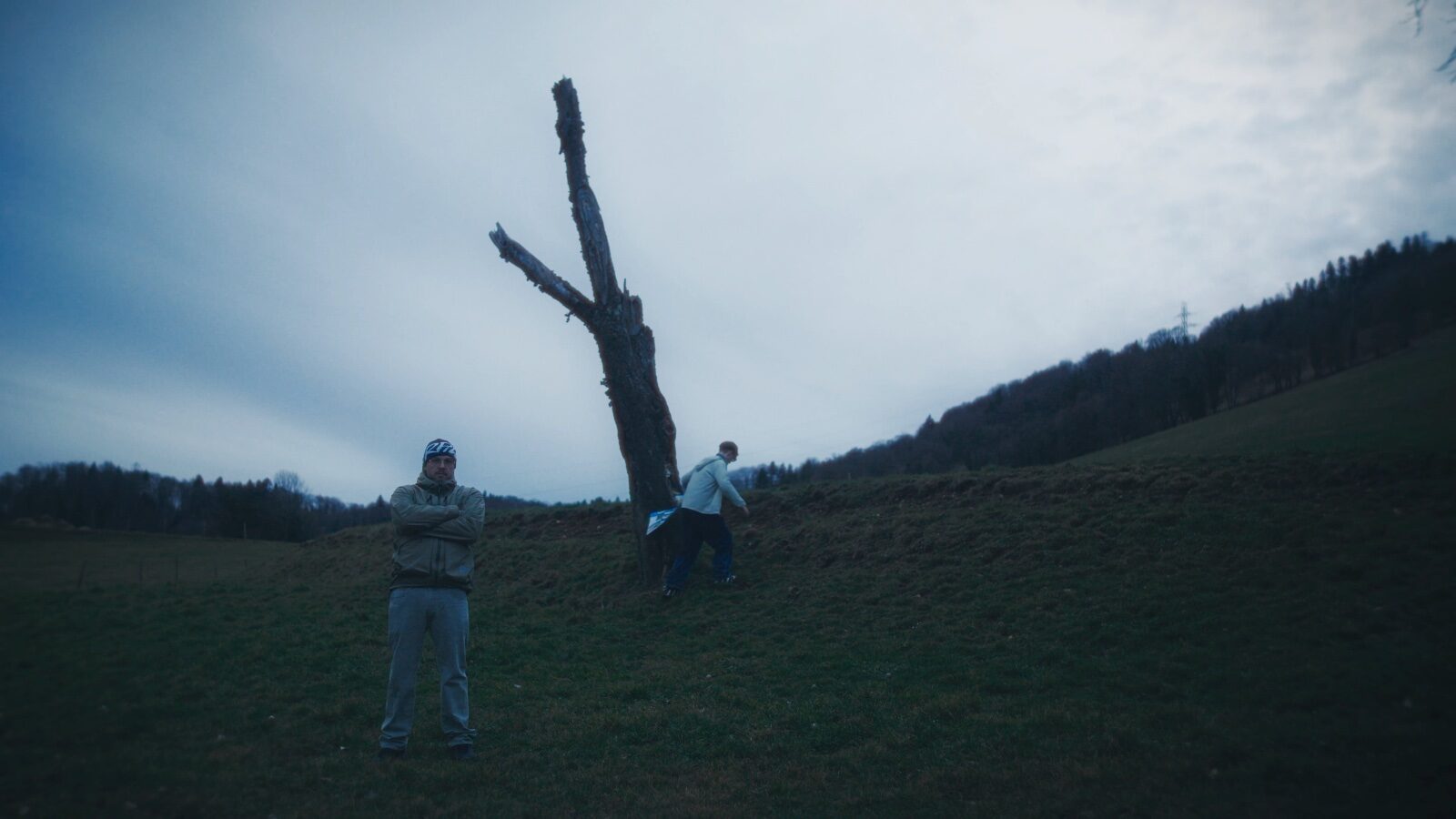 OVE x Chilly Gonzales x Jaymee x Lugatti  - DANS LA SCHEISSE - Still 16