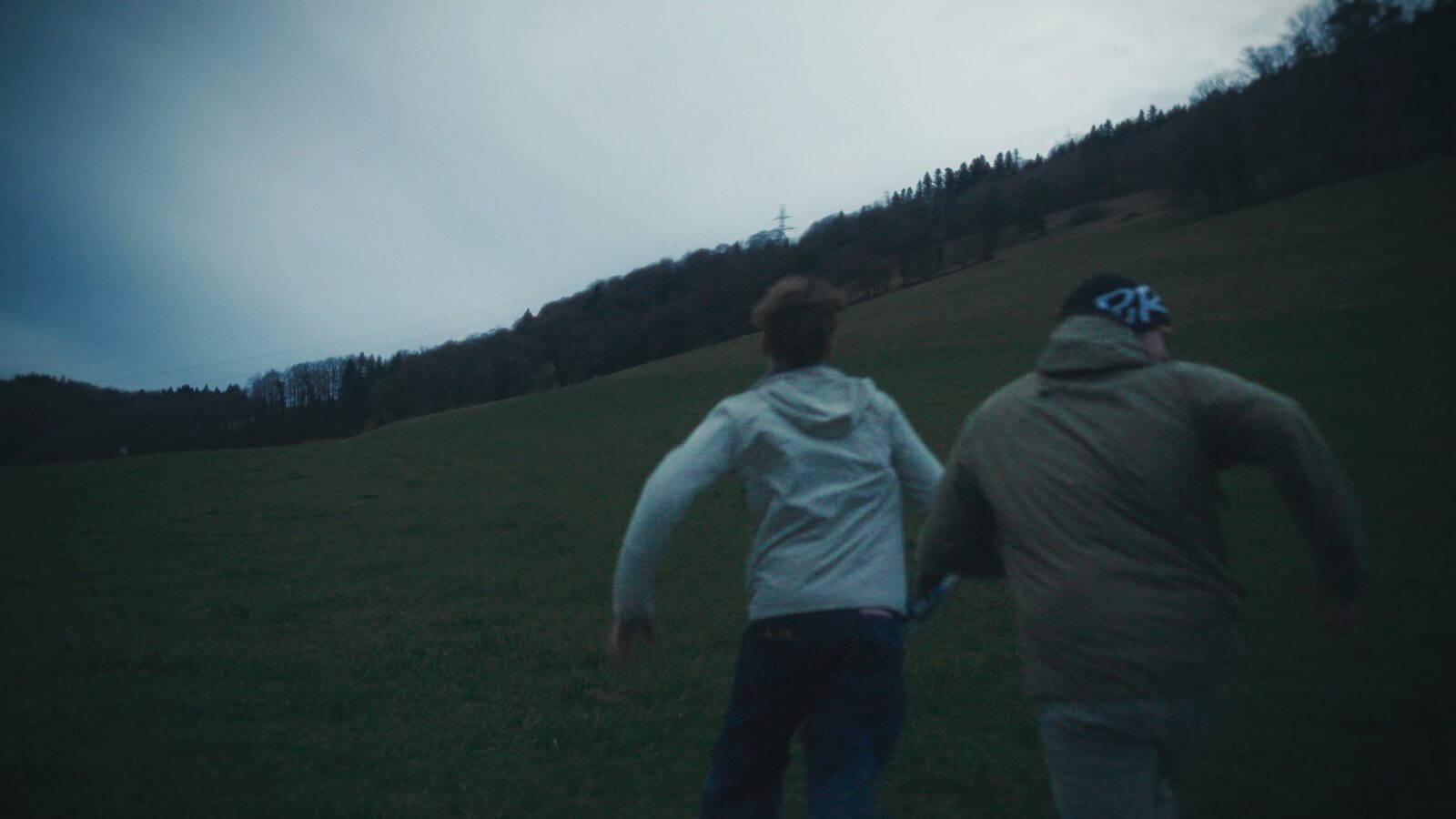 OVE x Chilly Gonzales x Jaymee x Lugatti  - DANS LA SCHEISSE - Still 17