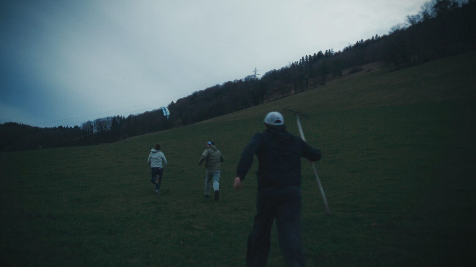OVE x Chilly Gonzales x Jaymee x Lugatti  - DANS LA SCHEISSE - Still 18